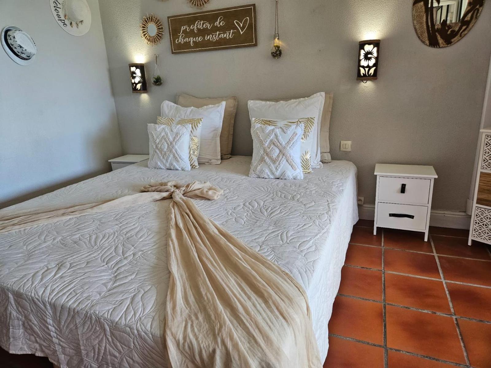 L'Oiseau Du Paradis Vue Mer Studio A Saint Francois A 100 M De La Plage Екстериор снимка